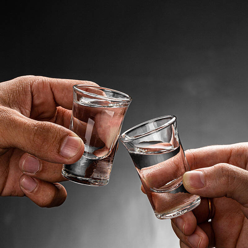 Copo de Shot para Baijiu 10ml/ - Wine Beer And Spirit avaliação e preço